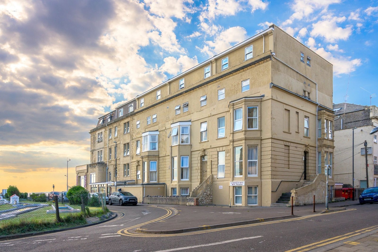 Sandringham Hotel WsM